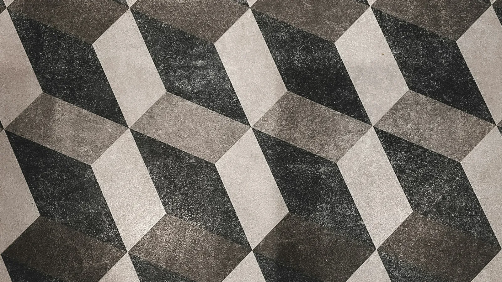 Grey geometric patterned rug