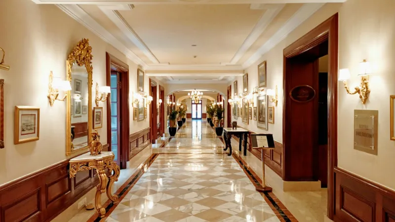 Long, elegant hallway in a commercial building