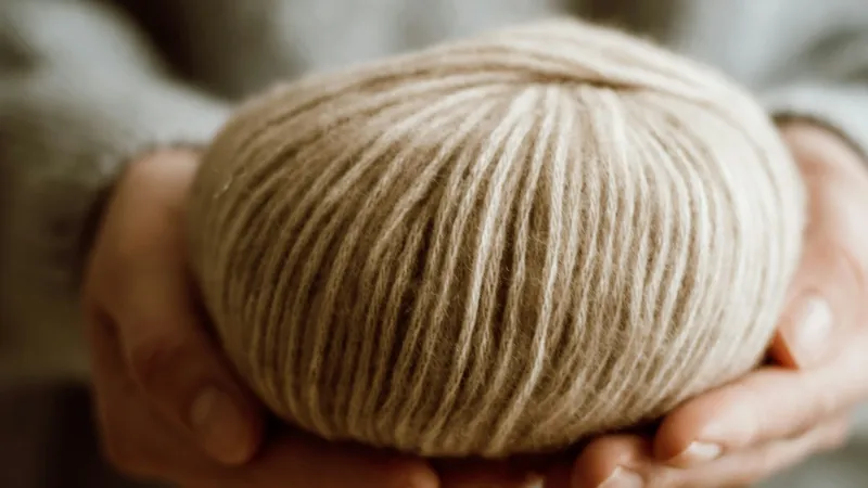 Natural wool yarn